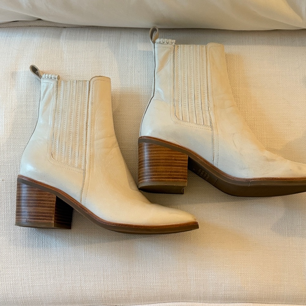 Chic Cream Ankle Boots with Wooden Heel